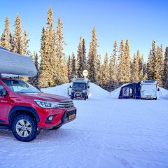 03_camping_schweden_winter_pickup_wohnkabine